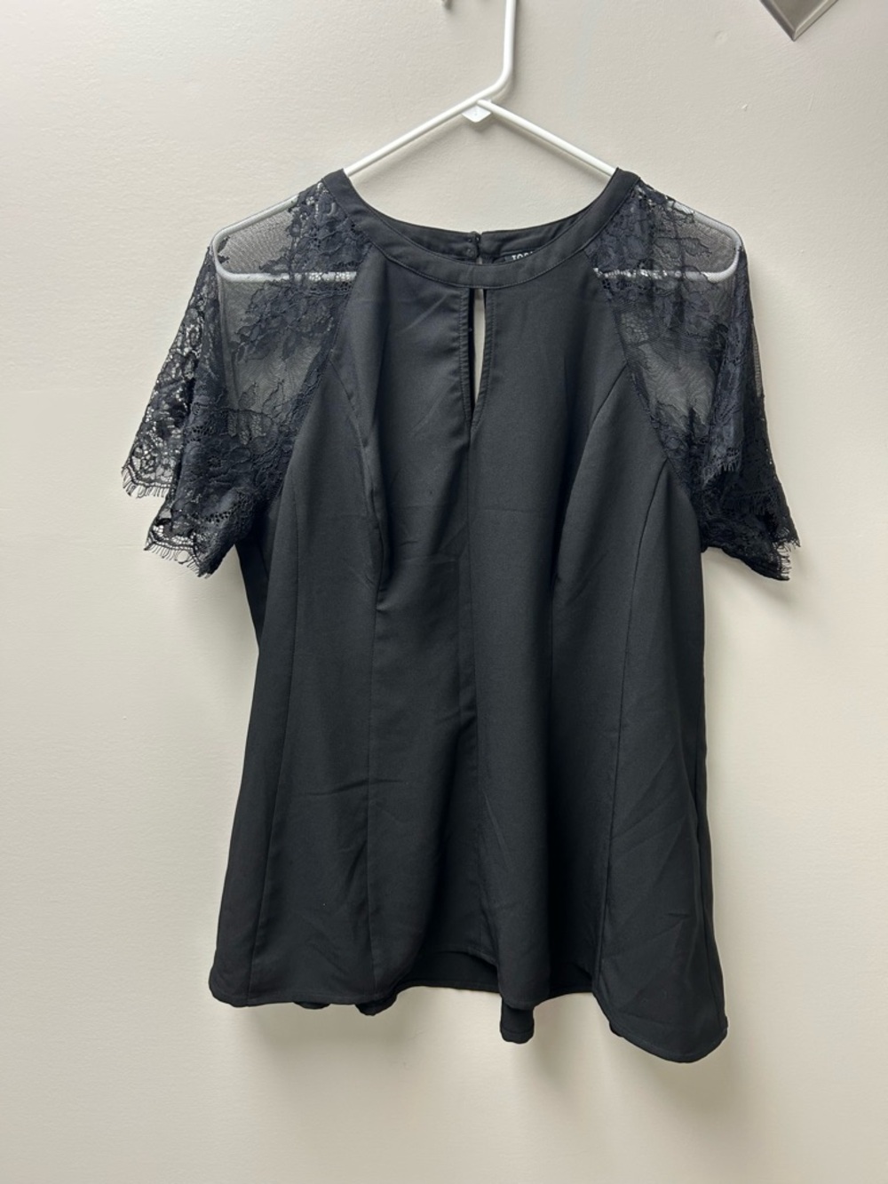 Torrid Women’s Black‎ Crepe Blouse with Lace Sleeves